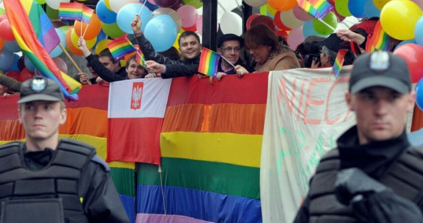 Πολωνία: Το Συμβούλιο «επιτέλους να δράσει» για τις μειονότητες και το κράτος δικαίου