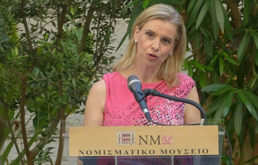 Εμμανουέλα Δούση: Τι είναι η “δίκαιη μετάβαση” σε χαμηλές εκπομπές άνθρακα και πώς θα επιτευχθεί;