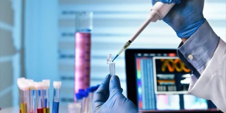 Νέες κλινικές δοκιμές με συνδυασμούς μονοκλωνικών αντισωμάτων και ρεμδεσιβίρης