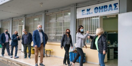 Κεραμέως στο ΕΠΑΛ Θήβας: «Καταλυτικής σημασίας η σύνδεση της Επαγγελματικής Εκπαίδευσης με την αγορά εργασίας»