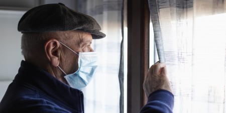 Η χρήση μη χειρουργικής μάσκας προσώπου στους ηλικιωμένους δεν δημιουργεί προβλήματα