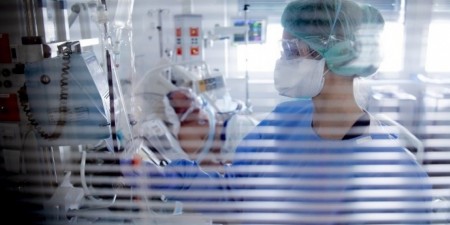 Αυξημένος κίνδυνος θρομβοεμβολικής νόσου και σχετιζόμενης θνησιμότητας σε ασθενείς με COVID-19