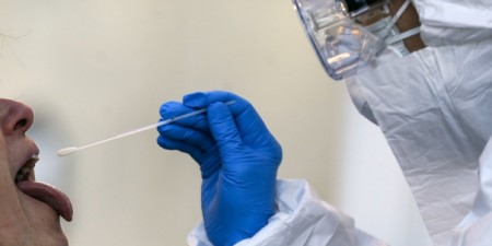 Τι προβλέπεται για το πλαφόν στα τεστ