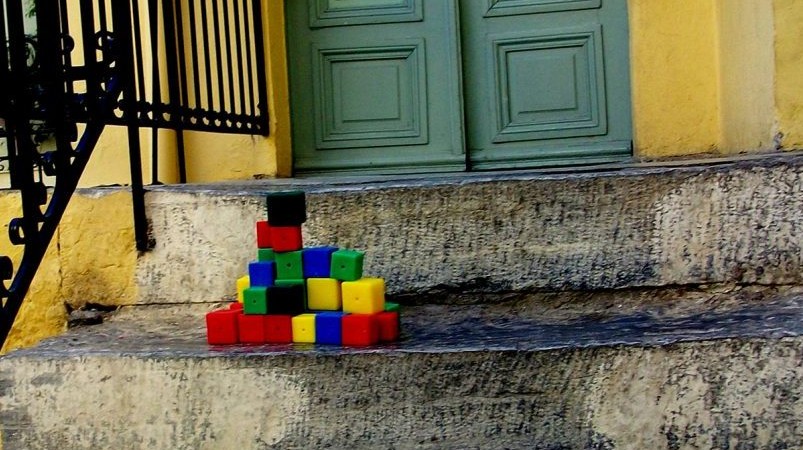 Ένα πρόγραμμα διαπαιδαγώγησης, απασχόλησης και φροντίδας για τους Βρεφονηπιακούς Σταθμούς της Ελλάδας