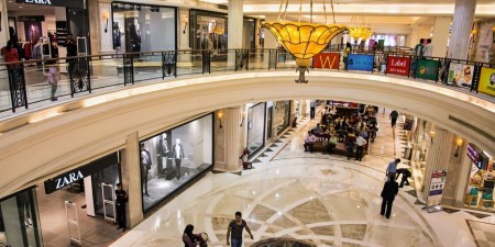 Ποιος θα είναι ο χαμένος; Το μικρομάγαζο της γειτονιάς ή τα εμπορικά πολυκαταστήματα, στυλ Mall;