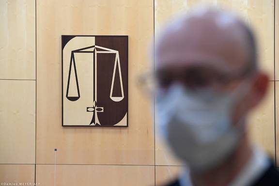 Ο μηχανισμός για το κράτος δικαίου τίθεται σε ισχύ, χωρίς καθυστερήσεις, την 1η Ιανουαρίου