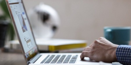 Τεχνολογικός εξοπλισμός ύψους 112 εκατ. ευρώ σε 560.000 νέους μέσω voucher