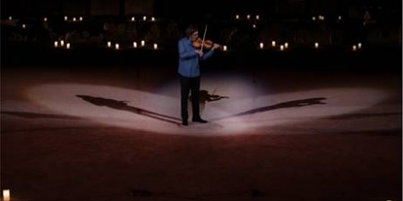 Ο Λεωνίδας Καβάκος ερμηνεύει Μπαχ στην Επίδαυρο