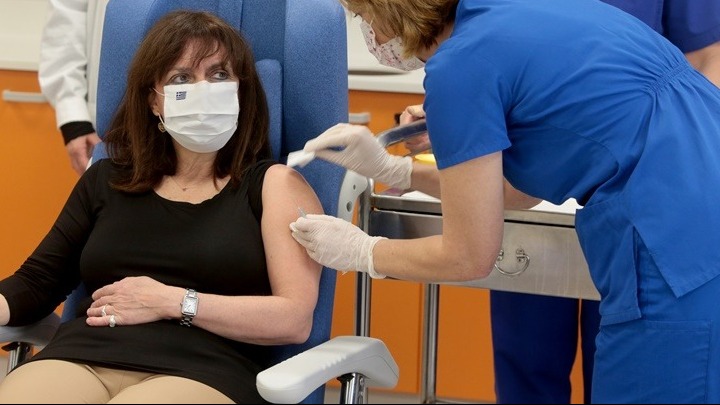 Πρόεδρος της Δημοκρατίας: «Τα φετινά Χριστούγεννα το μεγαλύτερο δώρο μας το έκανε η επιστήμη»