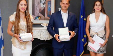 Πρέσβειρες Ελληνικού Τουρισμού στην Κίνα η Μαριάννα και η Σοφία Ερωτοκρίτου