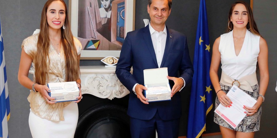 Πρέσβειρες Ελληνικού Τουρισμού στην Κίνα η Μαριάννα και η Σοφία Ερωτοκρίτου