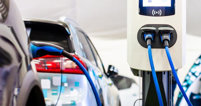 LeasePlan: Το 84% των Ελλήνων οδηγών βλέπει θετικά την ηλεκτροκίνηση