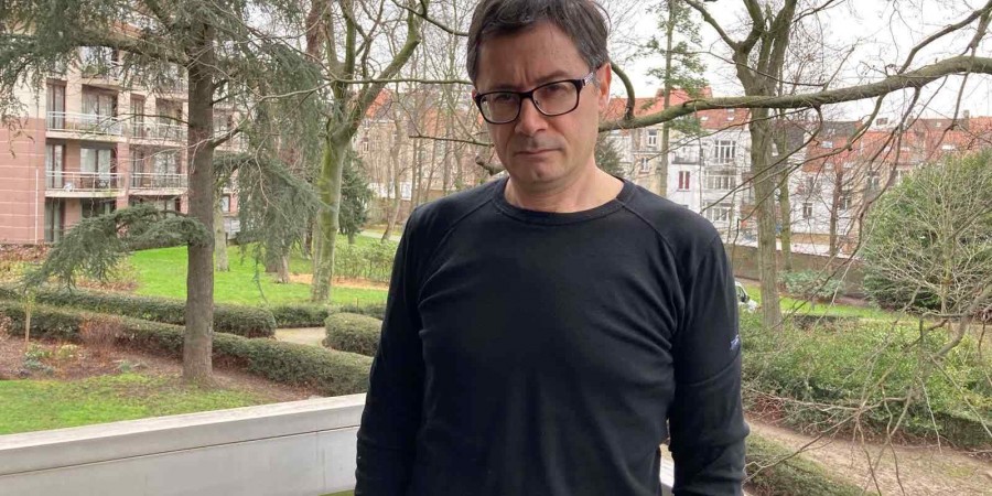 Γιώργος Χαντζής: «Το δέρμα της ειρωνείας»