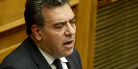 Άμεση λύση ζητά ο Μάνος Κόνσολας από τον Υπουργό Εργασίας για τις συντάξεις