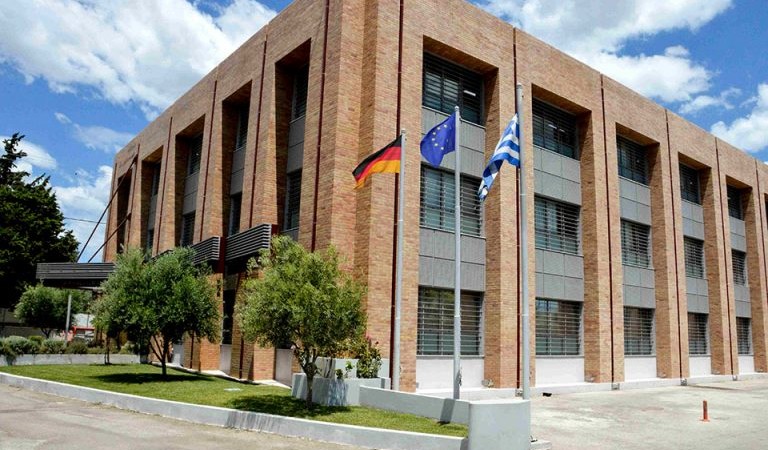 Στην Ελλάδα θα παράγονται τα διαβατήρια της Δανίας της Γροιλανδίας και των νησιών Φερόε!