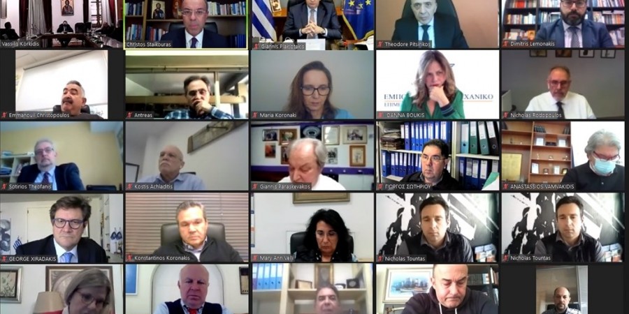 Ο υπουργός Οικονομικών Χρήστος Σταϊκούρας και ο υπουργός Ναυτιλίας και Νησιωτικής Πολιτικής Γιάννης Πλακιωτάκης στο Δ.Σ. του Ε.Β.Ε.Π.