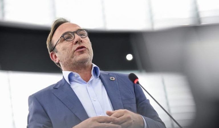 Πέτρος Κόκκαλης: “Δεν είναι πανάκεια το πράσινο πιστοποιητικό”