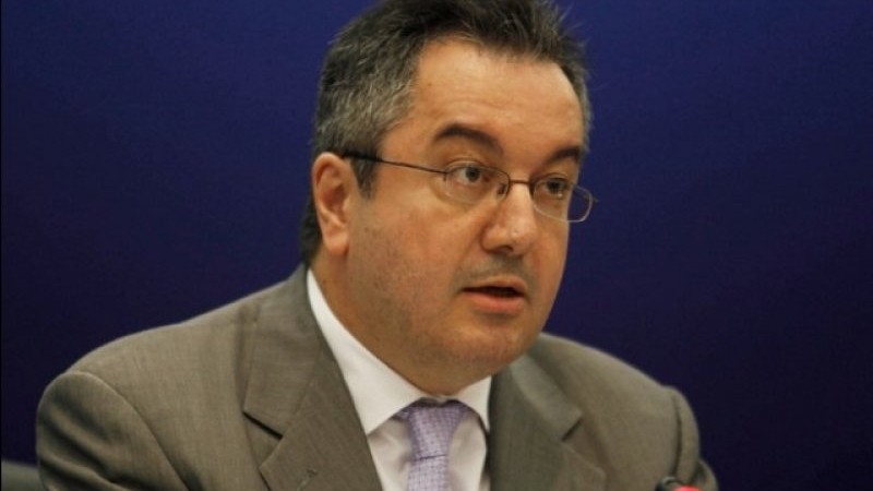 Ηλίας Μόσιαλος: Τι συμβαίνει στην Ινδία;