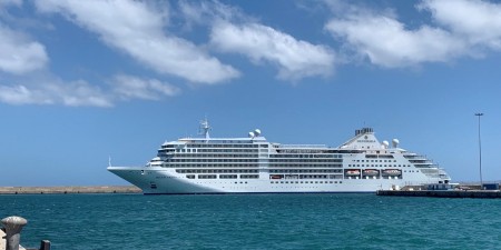 Silver Moon:  Στη Σούδα  ένα νεότευκτο πλωτό παλάτι κρουαζιέρας για home porting