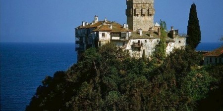 Μέτρα πρόληψης COVID-19 για τις επισκέψεις στο Άγιον Όρος