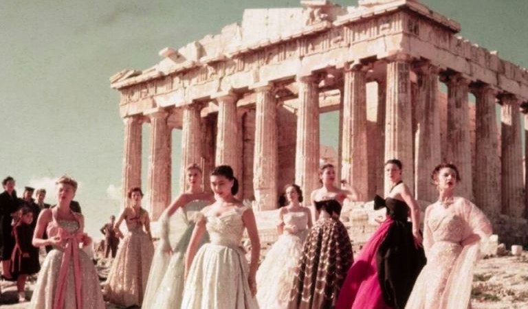 Ελευθέρας στον οίκο Dior για χρήση Ακρόπολης, Καλλιμάρμαρου, Ηρώδειου, κλπ