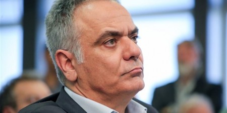 Σκουρλέτης: Οι αποσιωπήσεις και οι δικολαβισμοί της κυβέρνησης δεν αρκούν για να αποκρύψουν ότι στα ΕΛΠΕ πλήττεται το δημόσιο συμφέρον υπέρ των ιδιωτών