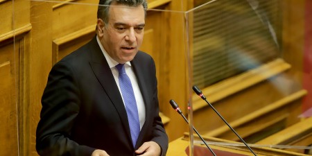 Παρέμβαση του Μάνου Κόνσολα για να ισχύσει το αφορολόγητο και ακατάσχετο στις ενισχύσεις των επιχειρήσεων στο λιανεμπόριο και τους άλλους κλάδους
