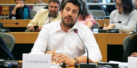 Ο Αλέξης Γεωργούλης ρωτά την Ευρωπαϊκή Επιτροπή για τα πνευματικά και συγγενικά δικαιώματα των καλλιτεχνών