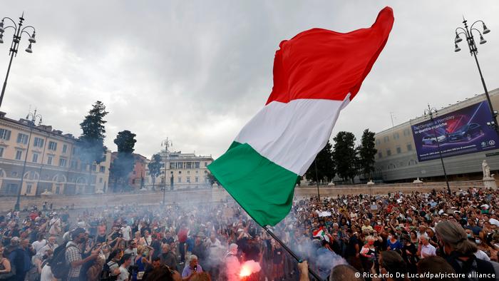 Ιταλία: Στους δρόμους κατά του “πράσινου πάσου”