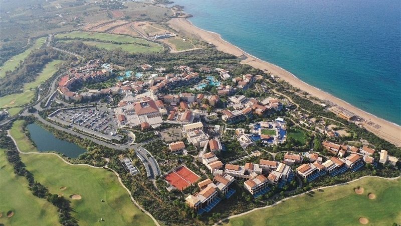 Costa Navarino: Χτίζει προορισμό και με στόχο τις εφηβικές ηλικίες
