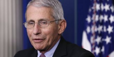 Δρ Αντονι Φαούτσι: Δεν είναι απαραίτητος ο έλεγχος των αντισωμάτων έναντι του SARS-CoV-2