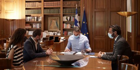 Συνάντηση του Κυριάκου Μητσοτάκη με στελέχη της ΕΛΛΗΝΙΚΗΣ ΕΤΑΙΡΕΙΑΣ Περιβάλλοντος και Πολιτισμού (ΕΛΛΕΤ)