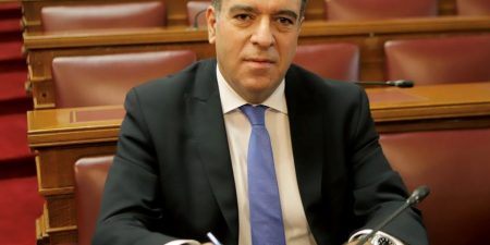 Πρόταση του Μάνου Κόνσολα για να λυθεί το πρόβλημα λειτουργίας των δημοτικών σφαγείων στους μικρούς νησιωτικούς δήμους
