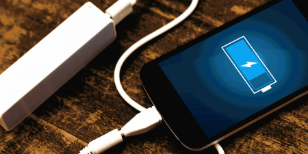 Η Ευρωπαϊκή Επιτροπή προτείνει πλέον κοινό φορτιστή για τις ηλεκτρονικές συσκευές