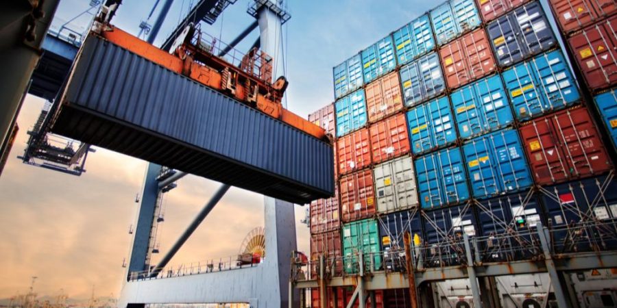 Άλμα 20,7% στις Ελληνικές εξαγωγές τον Ιούλιο, αλλά προβληματίζει το εμπορικό έλλειμμα