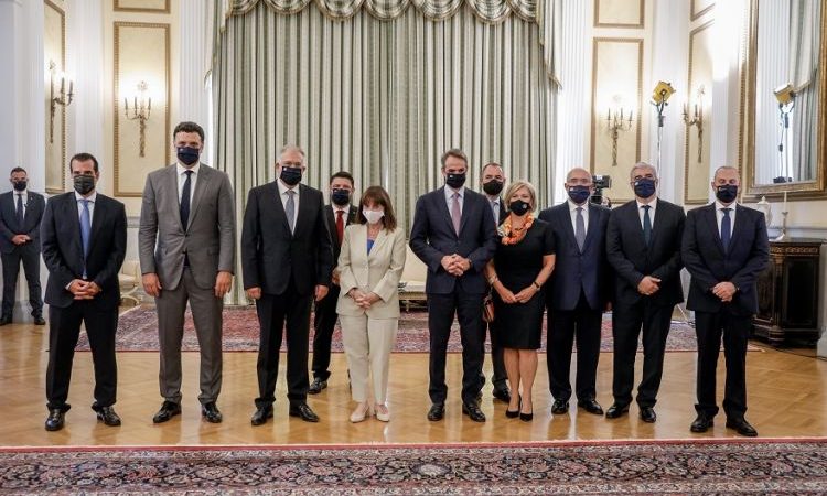 Κυβέρνηση: Ανασχηματισμός, Ταμείο Ανάκαμψης,  ΔΕΘ, μεταρρυθμίσεις και φοροελαφρύνσεις για «φυγή» προς τα μπρος