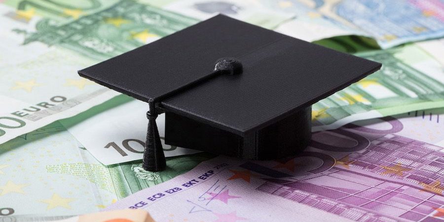 Οι προϋποθέσεις για το στεγαστικό επίδομα των 1000 ευρώ για φοιτητές και σπουδαστές