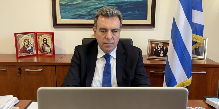 ΜΑΝΟΣ ΚΟΝΣΟΛΑΣ: «Να γίνει μόνιμος ο θεσμός του Προσωπικού Βοηθού για τα άτομα με αναπηρία»