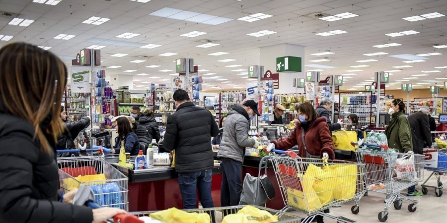 Μέτρα Covid: Τι ισχύει πλέον σε super market, καταστήματα τροφίμων και malls;
