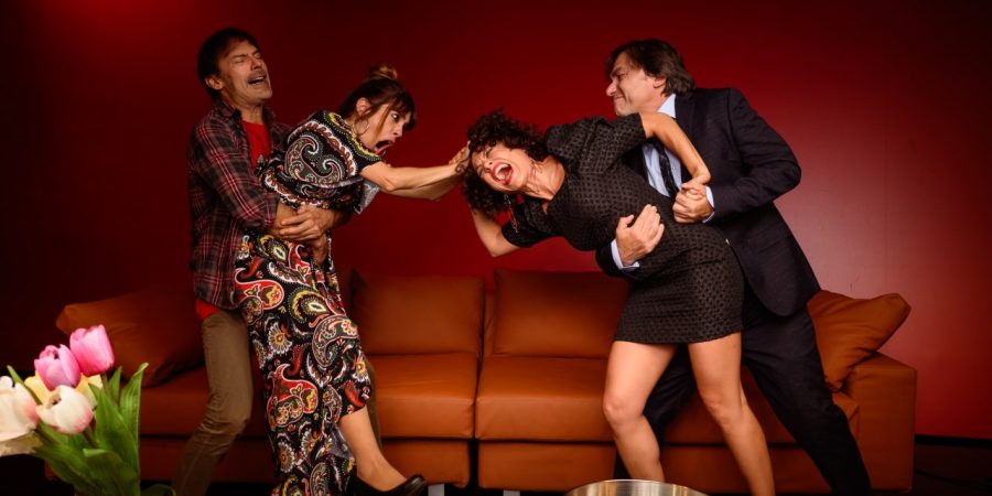 Ο ΘΕΟΣ ΤΗΣ ΣΦΑΓΗΣ στο Θέατρο ”Αθηνά”