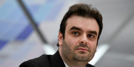 Πιερρακάκης: Στο 1 ευρώ/GB το κόστος των data το 2021