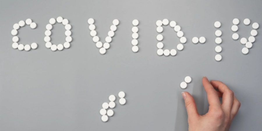 Πρώτη παγκόσμια έγκριση θεραπείας έναντι της COVID-19 σε μορφή χαπιού