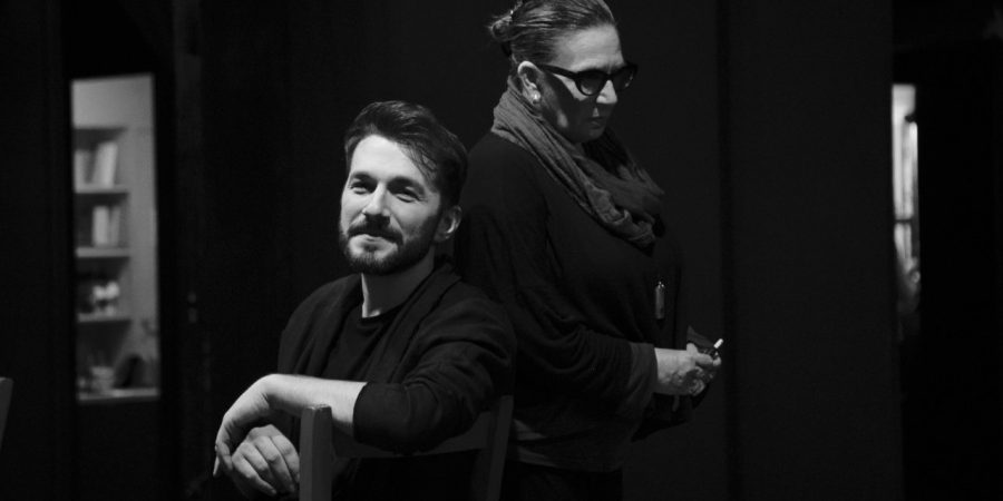 O Θοδωρής Βουτσικάκης Στην οδό Φρυνίχου