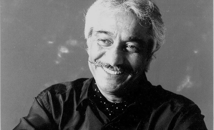 Ο Κώστας Χατζής συναντά την Κιθαριστική Ορχήστρα του Πρότυπου Μουσικού Κέντρου Πειραιά