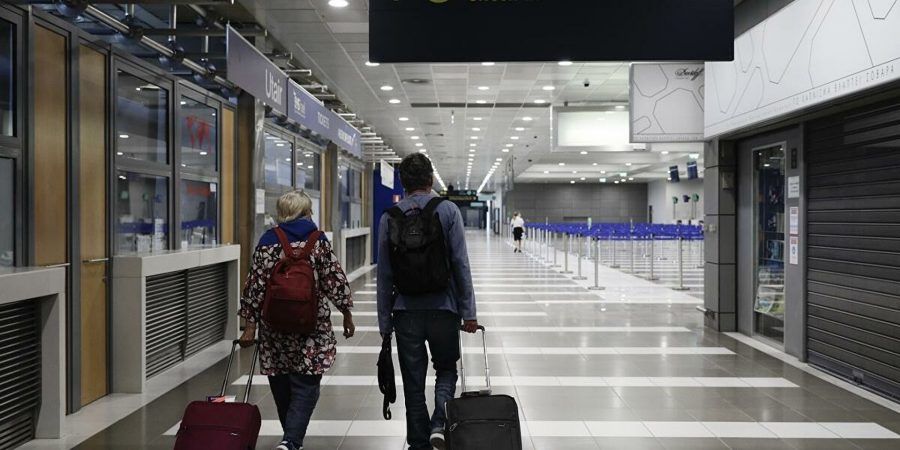 Απαραίτητη η διενέργεια PCR (μοριακού) τεστ ανίχνευσης κορονοϊού 72 ωρών ή rapid test 24 ωρών για την είσοδο στην Ελλάδα