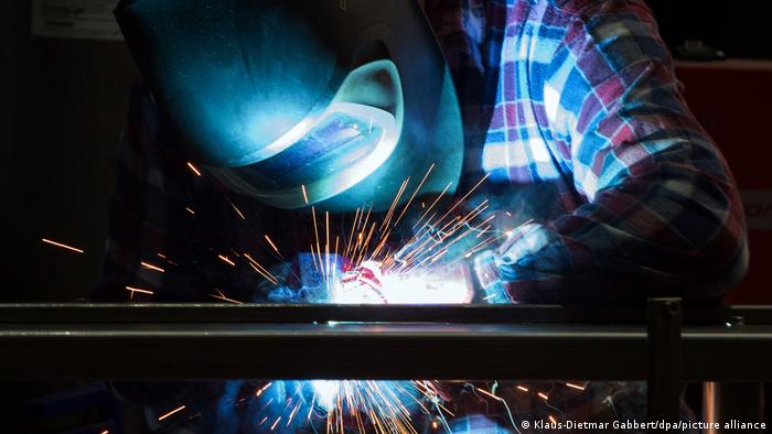 Ινστιτούτο IW: Σαφείς ενδείξεις για ανάπτυξη το 2022