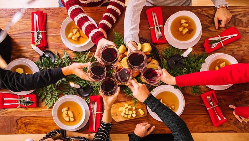 ΙΕΛΚΑ: Αυξημένη κατά 5% η μέση τιμή για το χριστουγεννιάτικο τραπέζι στις μεγάλες αλυσίδες σούπερ μάρκετ το 2021