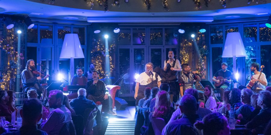 Ο Σταμάτης Κραουνάκης και τις γιορτές στο χειμωνιάτικο Άλσος! «Ραντεβού στο Άλσος»