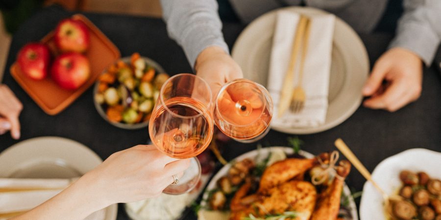 Το «ρεβεγιόν στο σπίτι» φέρνει νέα μέτρα στήριξης – τι εξετάζεται;