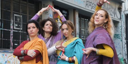 «Το Υπουργείο της Υπέρτατης Ευτυχίας» της Αρουντάτι Ρόϊ  (βραβείο Booker)